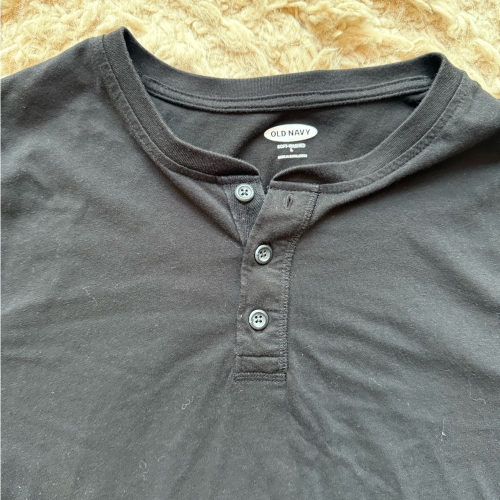 Old navy brand long sleeve black Henley men’s size large - Picture 2 of 3